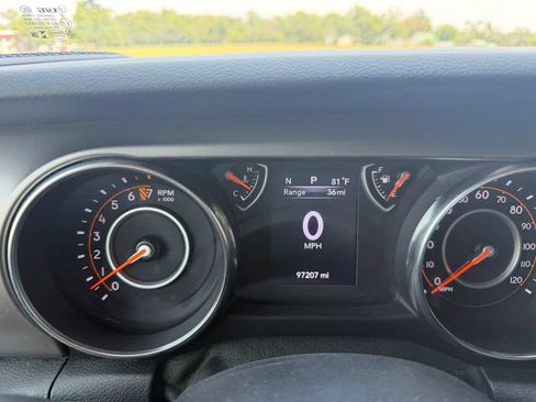 Used 2020 Jeep Gladiator Sport w/ Quick Order Package 24S AWD/4WD image 12