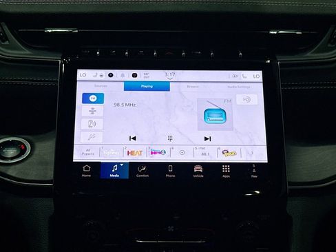 New 2025 Jeep Grand Cherokee L Limited w/ Black Appearance Package image 27