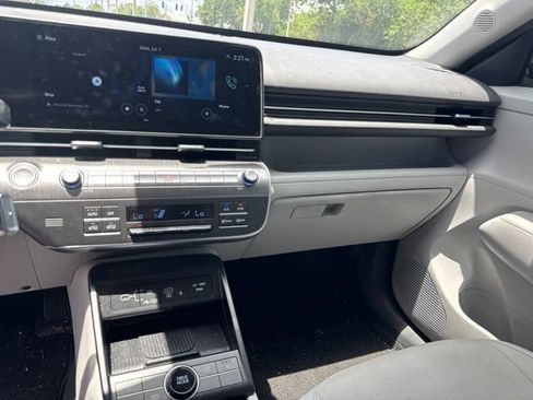 Used 2024 Hyundai Kona SEL w/ Convenience Package FWD image 10
