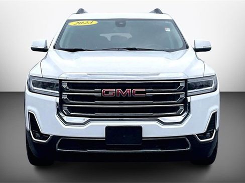 Used 2023 GMC Acadia SLT image 3