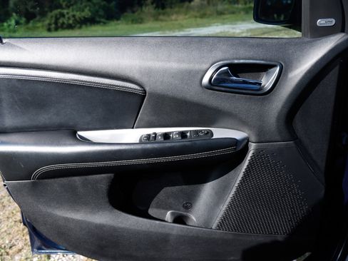 Used 2013 Dodge Journey Crew w/ Flexible Seating Group image 39