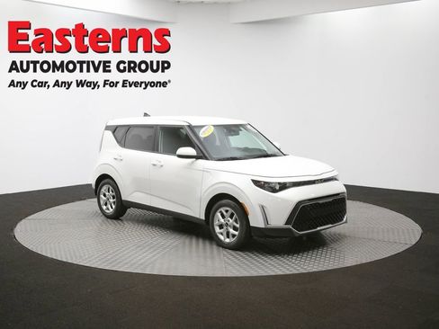 Used 2023 Kia Soul LX w/ Option Group 015 image 84
