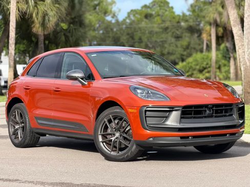 Used 2023 Porsche Macan Turbo AWD/4WD image 20