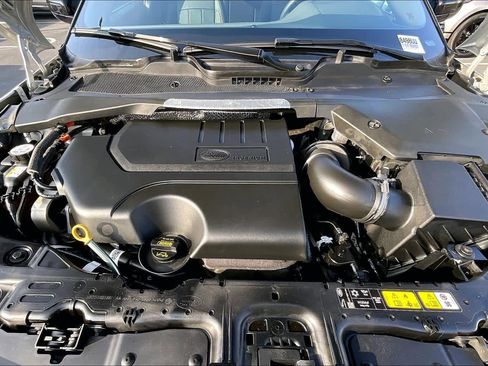 Used 2023 Land Rover Range Rover Evoque R-Dynamic SE image 13