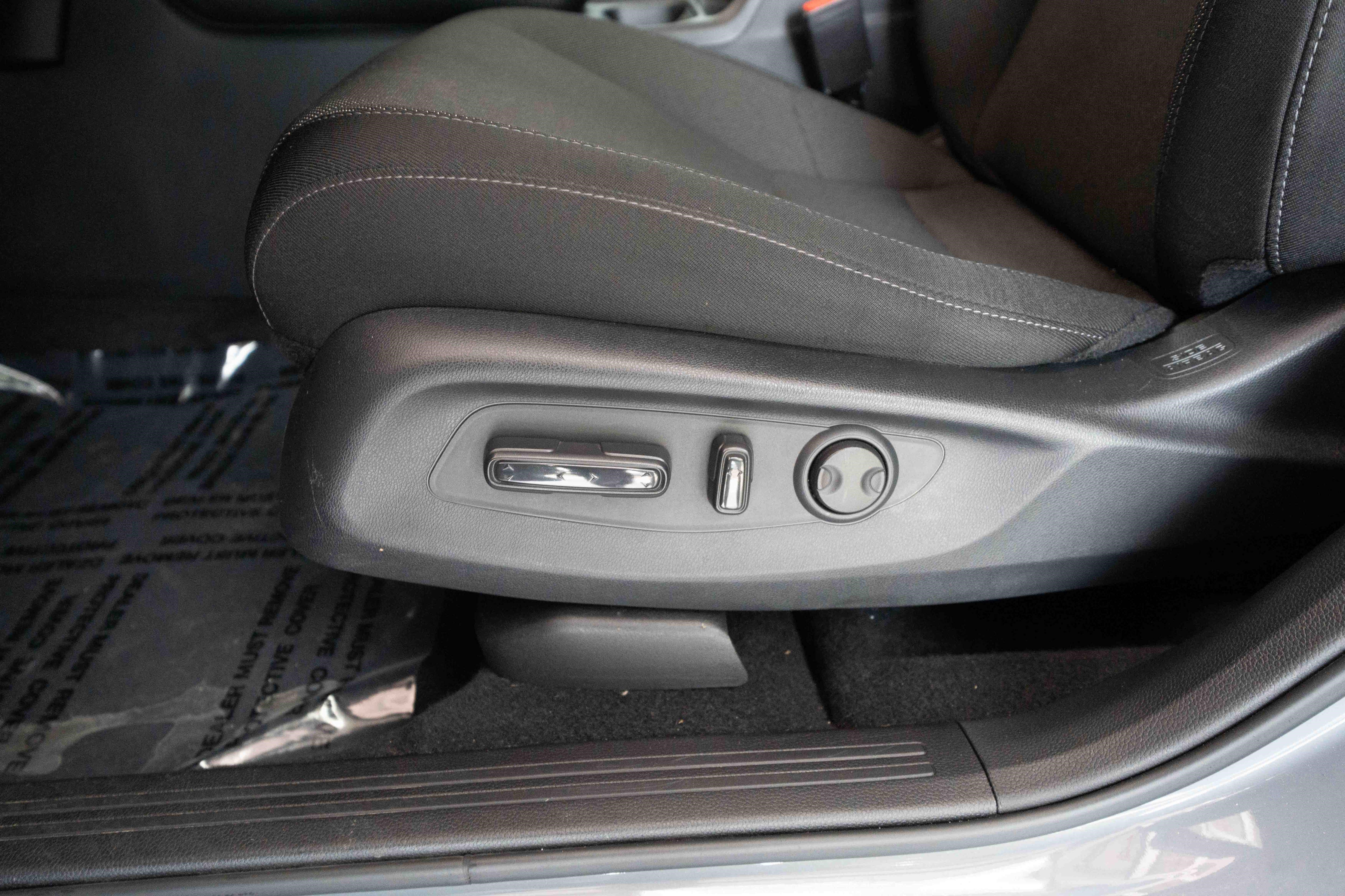Used 2025 Honda CR-V EX image 12