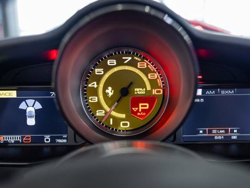 Used 2018 Ferrari 488 Spider image 34