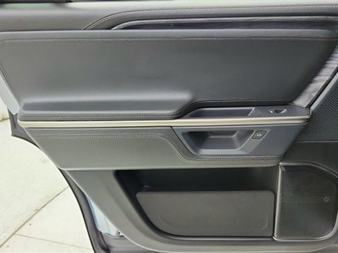 Used 2025 Rivian R1S Adventure image 36