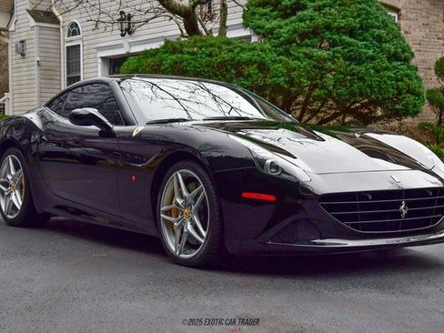 Used 2016 Ferrari California T image 20