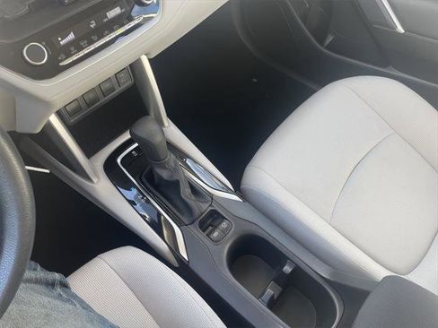 Certified 2024 Toyota Corolla Cross L image 21