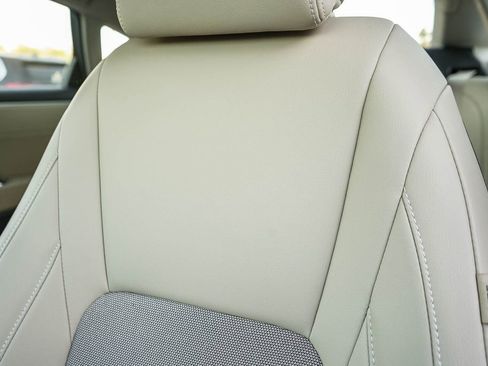 Used 2020 Honda Clarity Plug-In Hybrid image 24