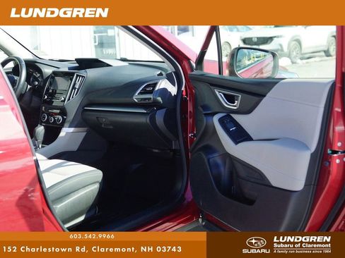 Used 2020 Subaru Forester Premium image 8