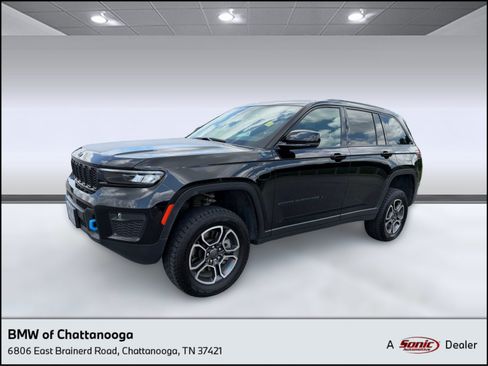 Used 2022 Jeep Grand Cherokee Trailhawk AWD/4WD image 1
