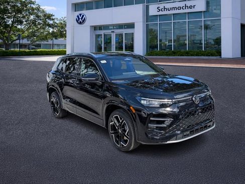 New 2026 Volkswagen Tiguan SEL R-Line image 2