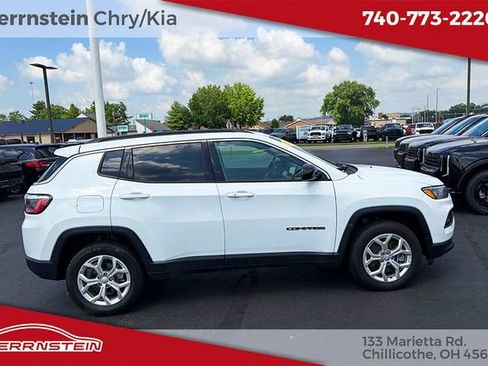 Used 2024 Jeep Compass Latitude AWD/4WD image 28