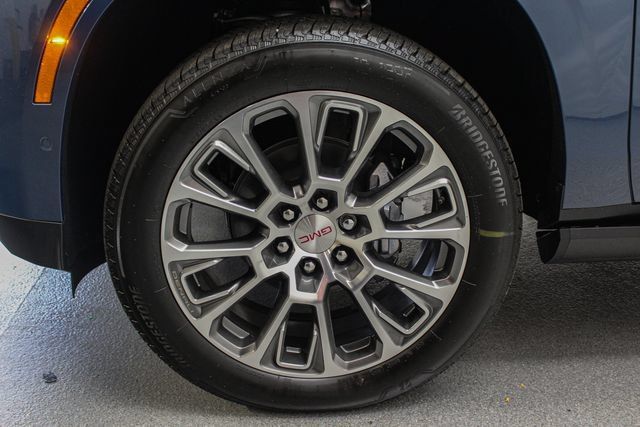 New 2026 GMC Yukon Denali w/ Denali Reserve Package AWD/4WD image 30