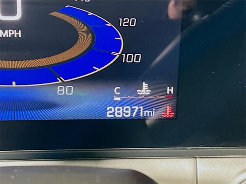 Used 2024 Chevrolet Trax LT image 12