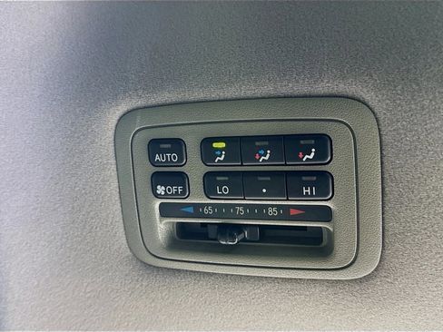 Used 2007 Toyota Land Cruiser image 27