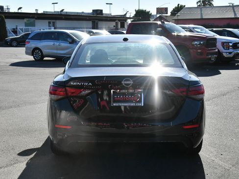 Used 2025 Nissan Sentra SV FWD image 7