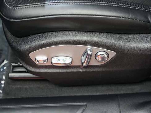 Certified 2024 Porsche Macan AWD/4WD image 24
