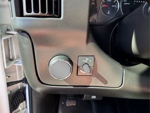 Used 2019 Chevrolet Express 2500 LS RWD image 18