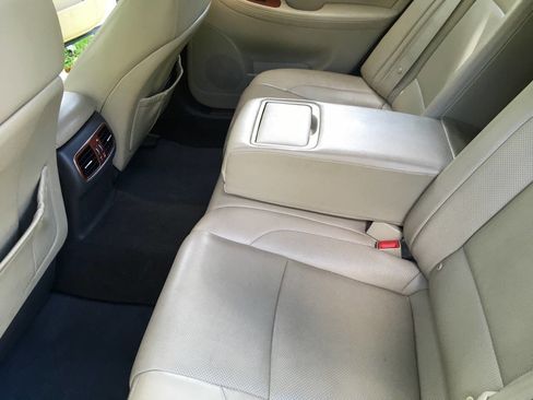 Used 2013 Hyundai Genesis 3.8 image 10