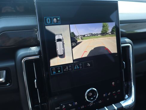 New 2026 GMC Yukon XL Elevation w/ Elevation Premium Package AWD/4WD image 7