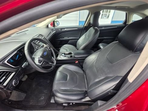Used 2019 Ford Fusion Titanium AWD/4WD image 12