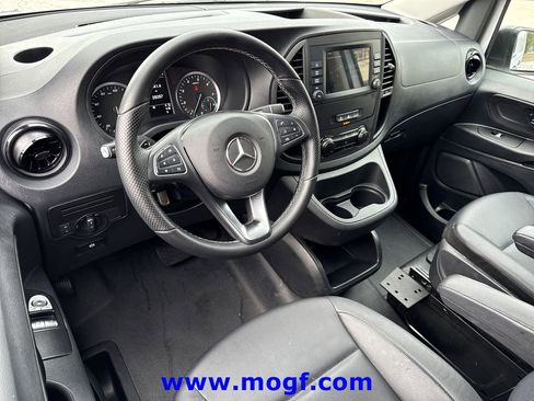 Used 2023 Mercedes-Benz Metris Cargo image 2
