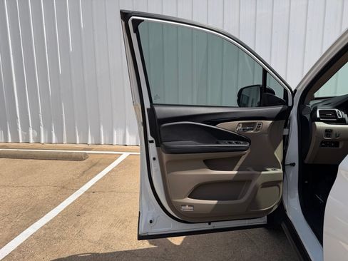 Used 2022 Honda Pilot Touring image 20