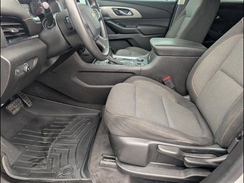 Used 2020 Chevrolet Traverse LS FWD image 12