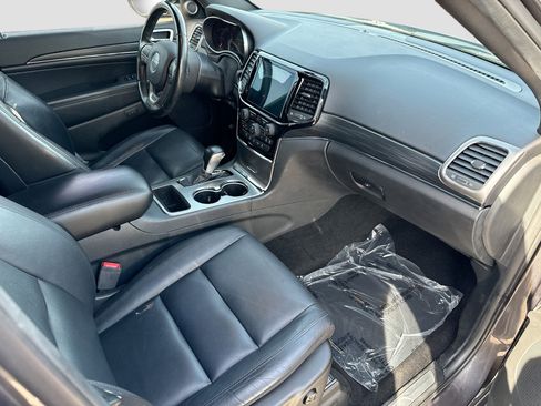 Used 2020 Jeep Grand Cherokee Limited RWD image 13