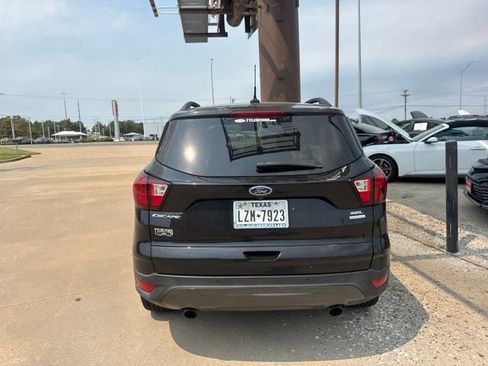 Used 2019 Ford Escape SEL FWD image 9
