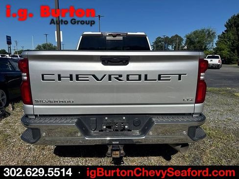 Used 2020 Chevrolet Silverado 2500 LTZ w/ LTZ Premium Package AWD/4WD image 5