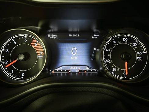 Used 2022 Jeep Cherokee Limited image 25