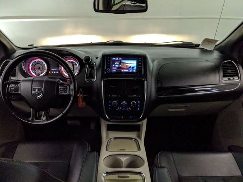 Used 2019 Dodge Grand Caravan SXT FWD image 7