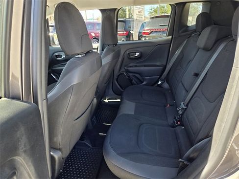 Certified 2017 Jeep Renegade Altitude w/ Advanced Technology Group image 12