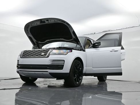 Used 2018 Land Rover Range Rover Supercharged image 31