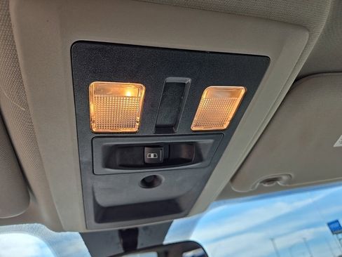 Used 2018 RAM 1500 Classic SLT image 30