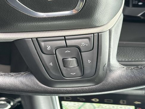 Used 2022 GMC Yukon Denali RWD image 23
