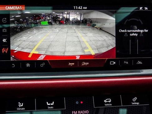 Used 2022 Land Rover Range Rover Sport SVR image 26