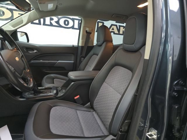 Used 2019 Chevrolet Colorado Z71 AWD/4WD image 17