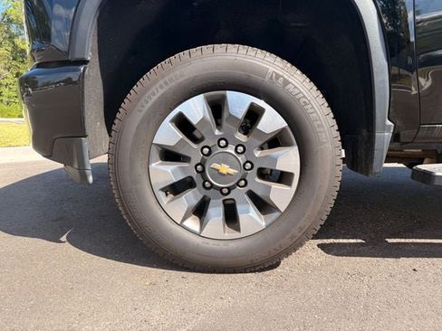 Used 2023 Chevrolet Silverado 2500 Custom w/ Custom Value Package AWD/4WD image 22