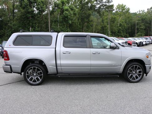 Used 2019 RAM 1500 Laramie AWD/4WD image 9