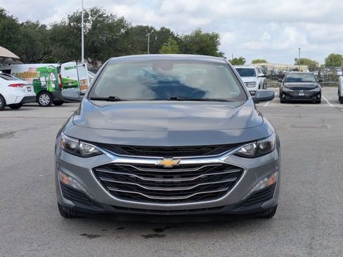 Used 2024 Chevrolet Malibu LT image 2