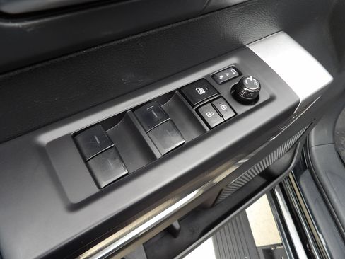 Used 2023 Toyota Tundra Platinum image 12