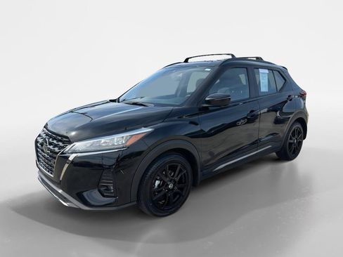 Used 2021 Nissan Kicks SR w/ Interior Electronics Package FWD image 1