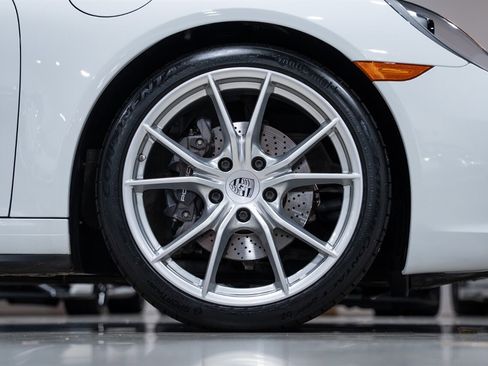 Used 2019 Porsche 911 Carrera 4 AWD/4WD image 42