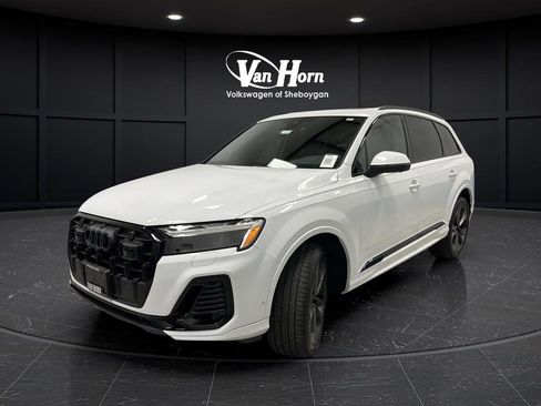 Used 2025 Audi Q7 3.0T Premium Plus w/ Premium Plus Package AWD/4WD image 3