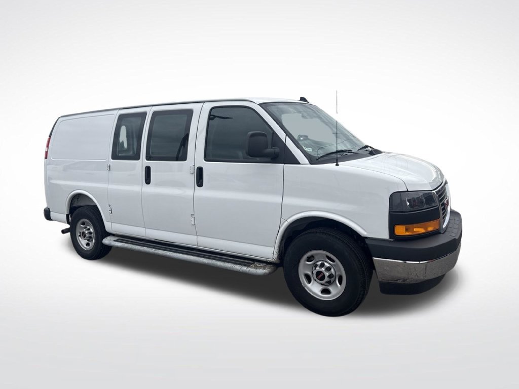 Used 2025 GMC Savana 2500 w/ Driver Convenience Package RWD image 4