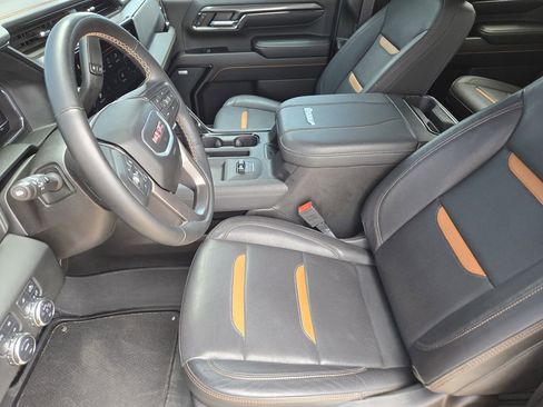 Used 2024 GMC Sierra 2500 AT4 w/ AT4 Premium Plus Package AWD/4WD image 8